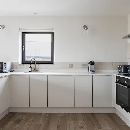 Tullagh At Houses, Pollan Bay * Баллилиффин