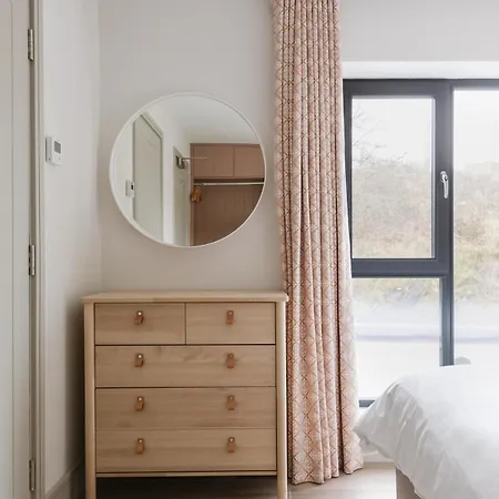 Tullagh At Houses, Pollan Bay