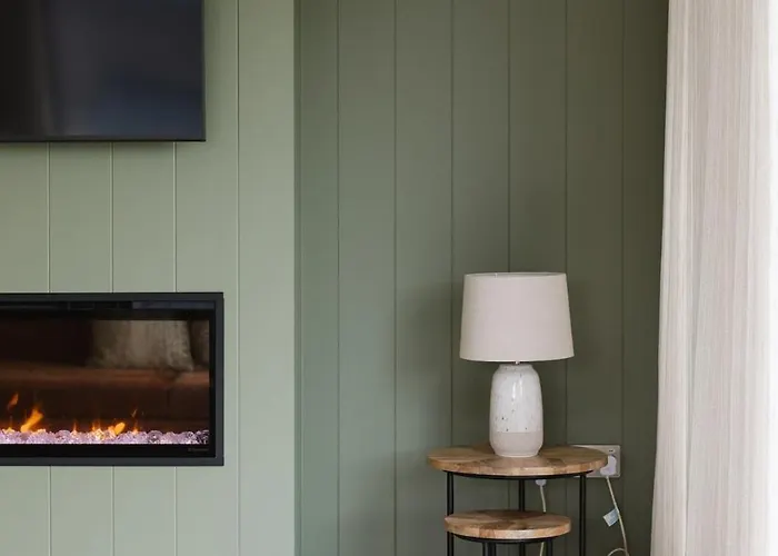 Tullagh At Houses, Pollan Bay